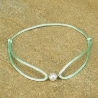 Náramek String - říční perla zelený světlý